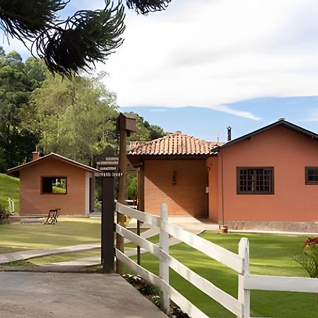 Chale Recanto Da Mantiqueira Goncalves Bagian luar foto
