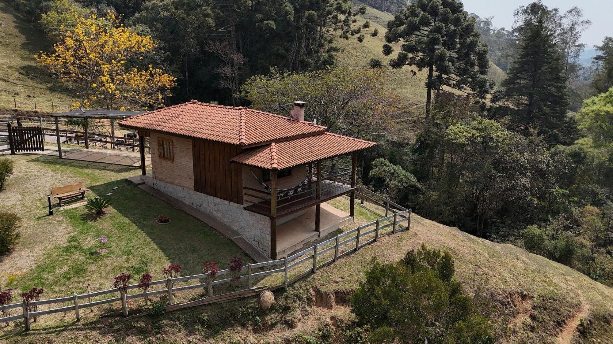 Chale Recanto Da Mantiqueira Goncalves Bagian luar foto